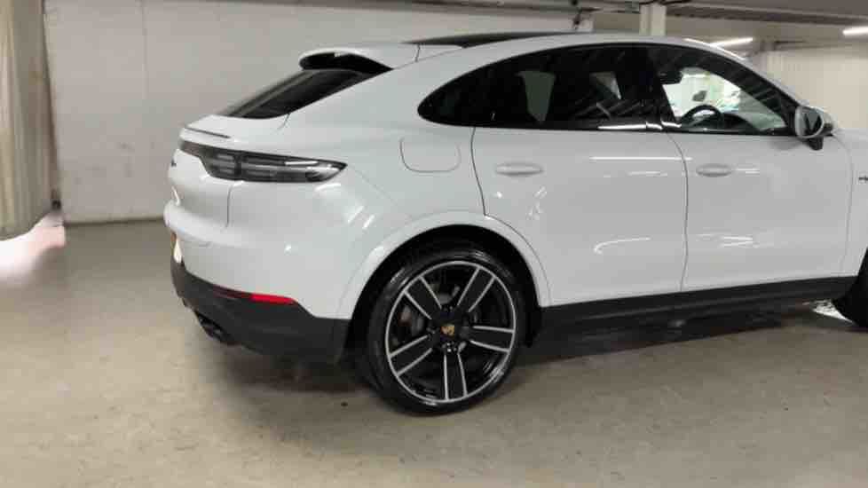 More views of Porsche Cayenne