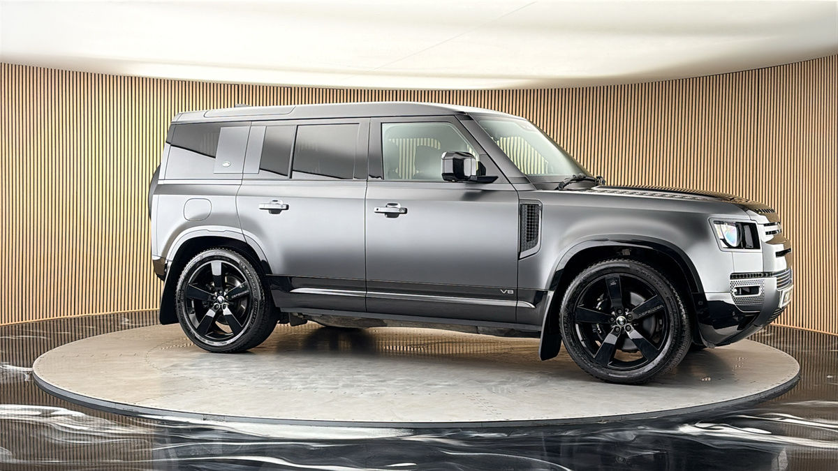 More views of Land Rover Defender 110