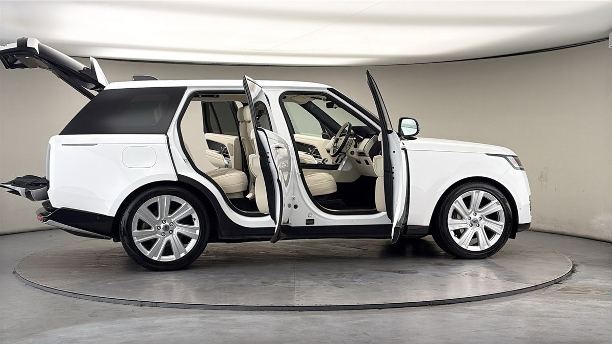 More views of Land Rover Range Rover