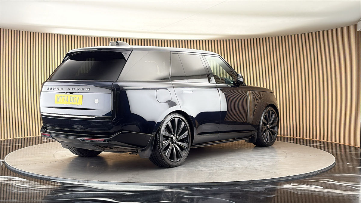 More views of Land Rover Range Rover