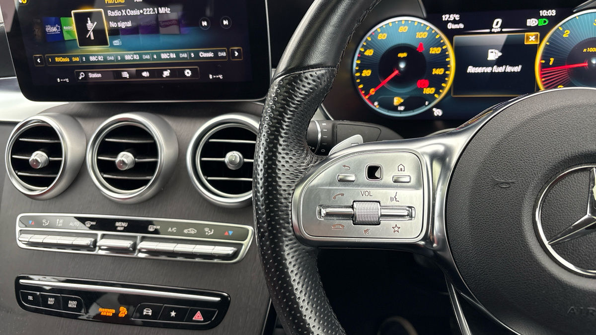 Mercedes-Benz GLC Image 13