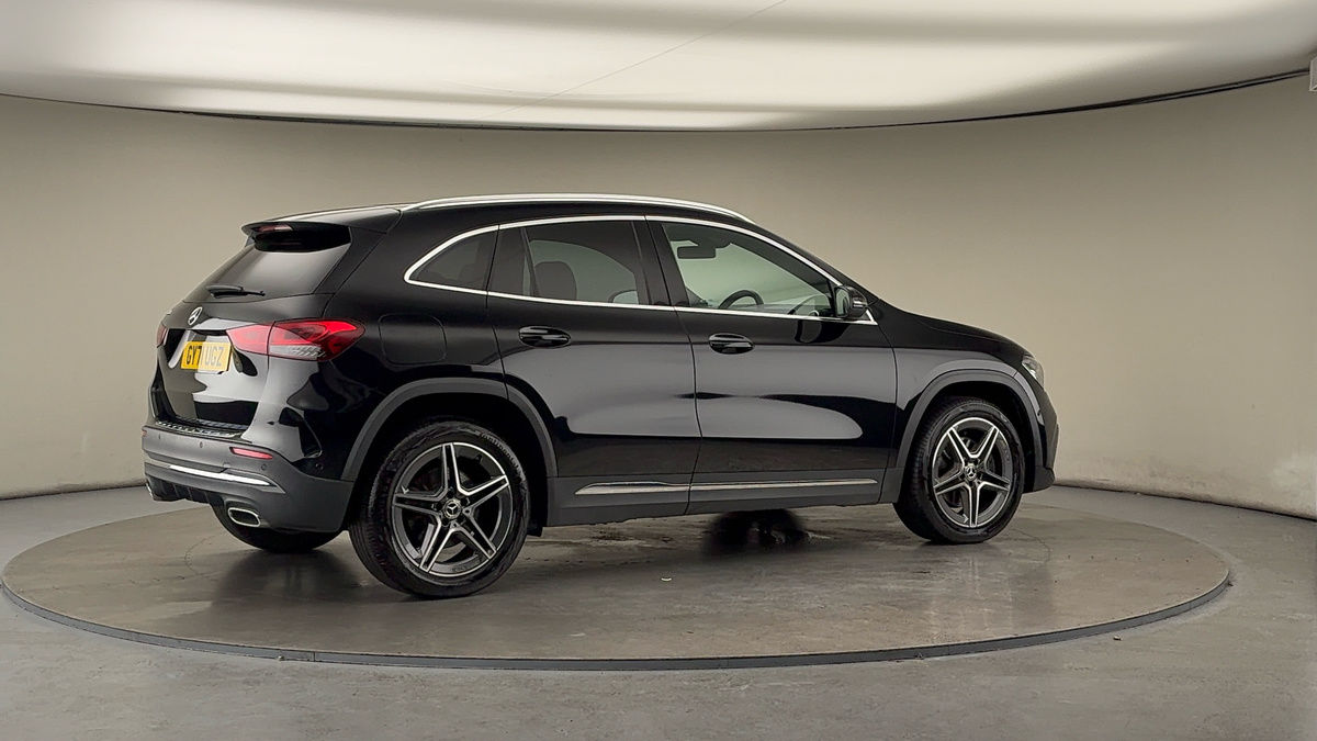 More views of Mercedes-Benz GLA