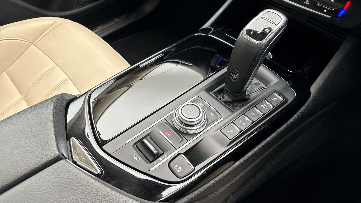 Maserati Levante Image 18