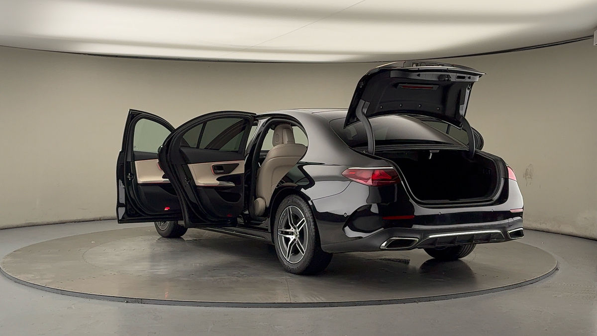 Mercedes-Benz E Class Image 23