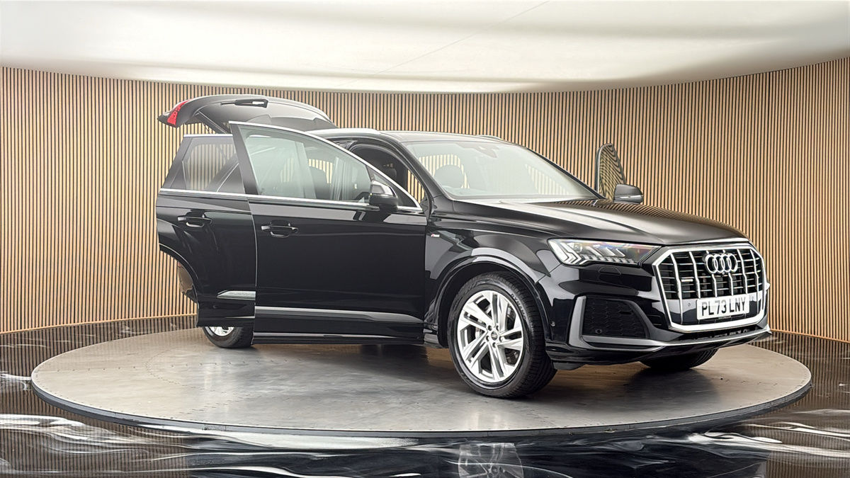 More views of Audi Q7