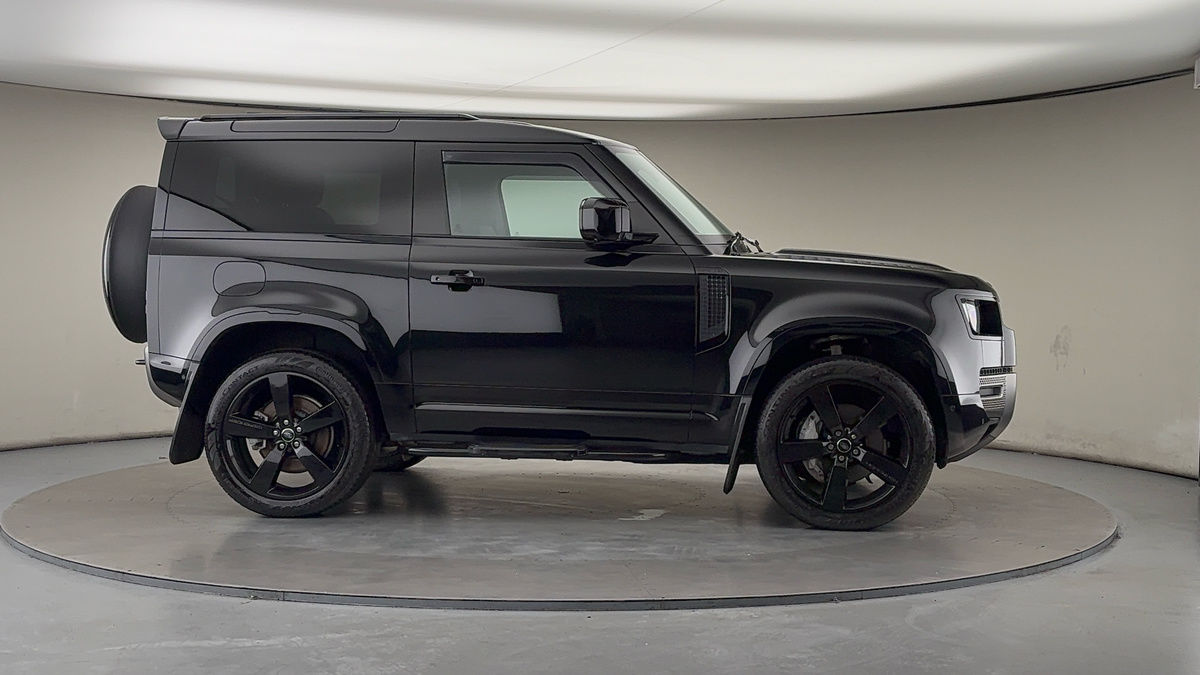 More views of Land Rover Defender 90