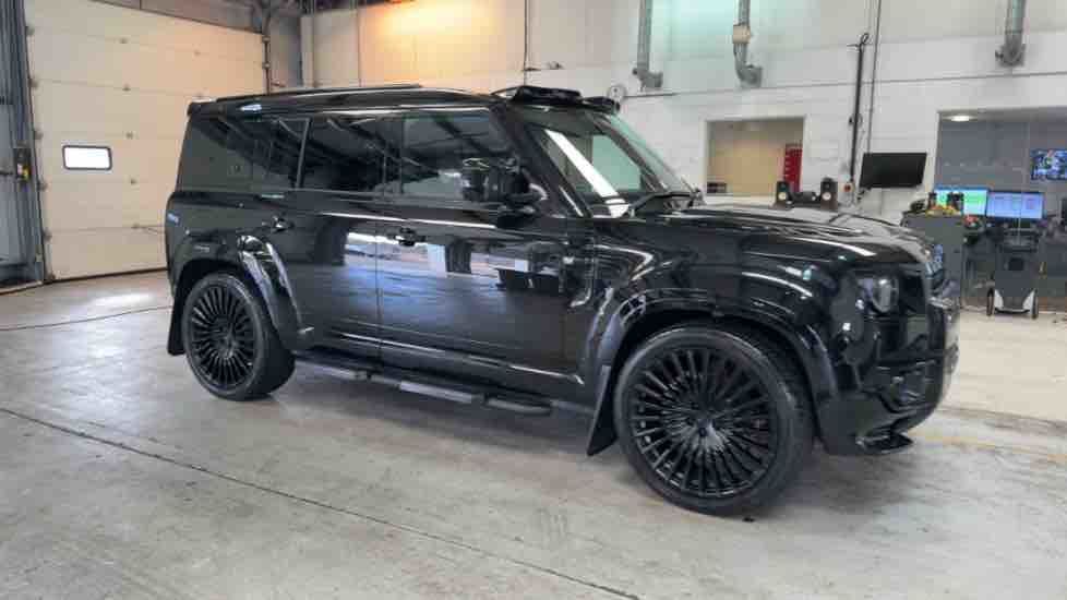 More views of Land Rover Defender 110