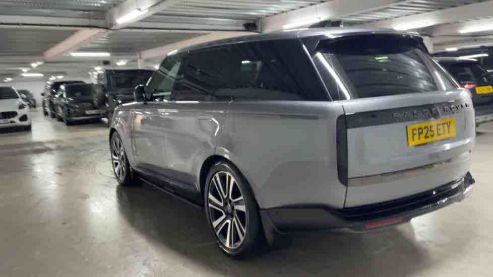 More views of Land Rover Range Rover