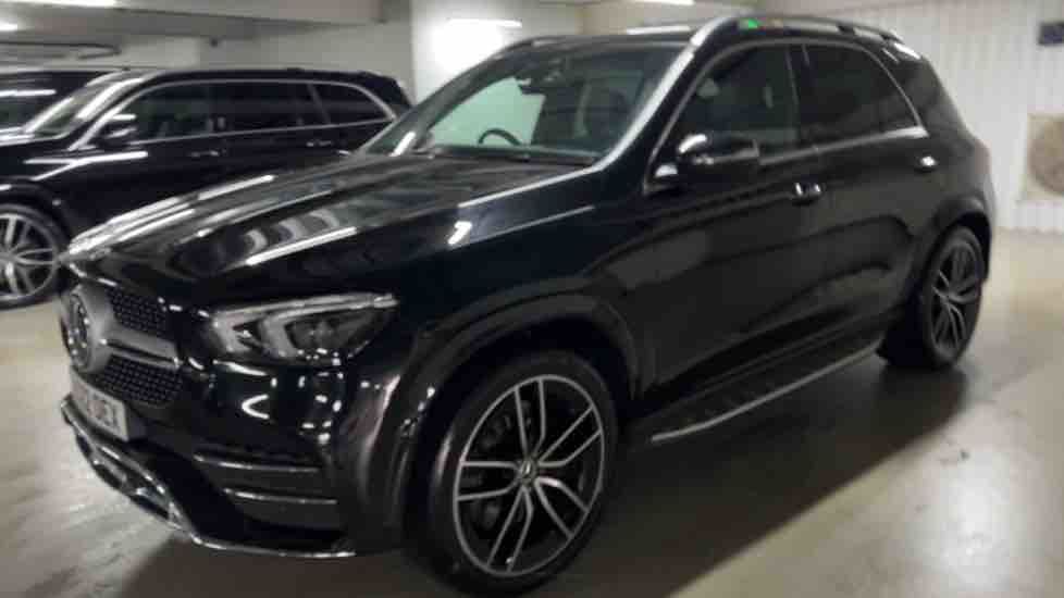 More views of Mercedes-Benz GLE