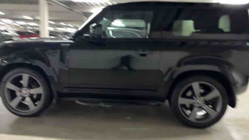 More views of Land Rover Defender 90