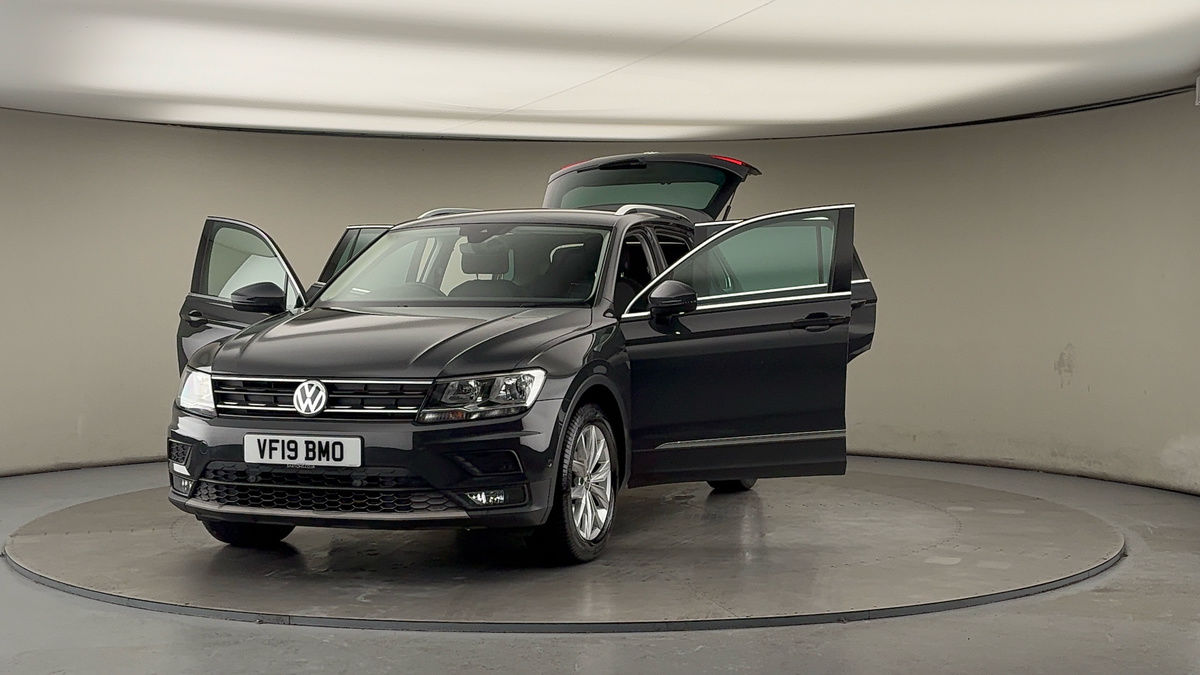 More views of Volkswagen Tiguan