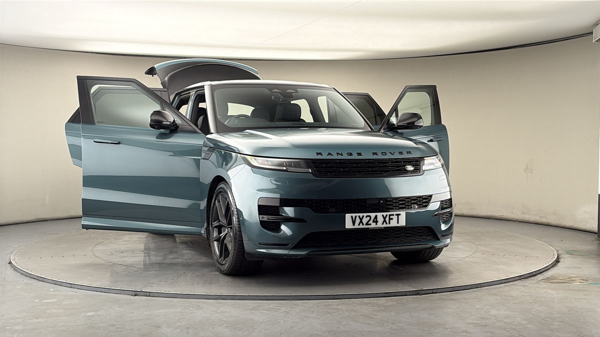 More views of Land Rover Range Rover Sport
