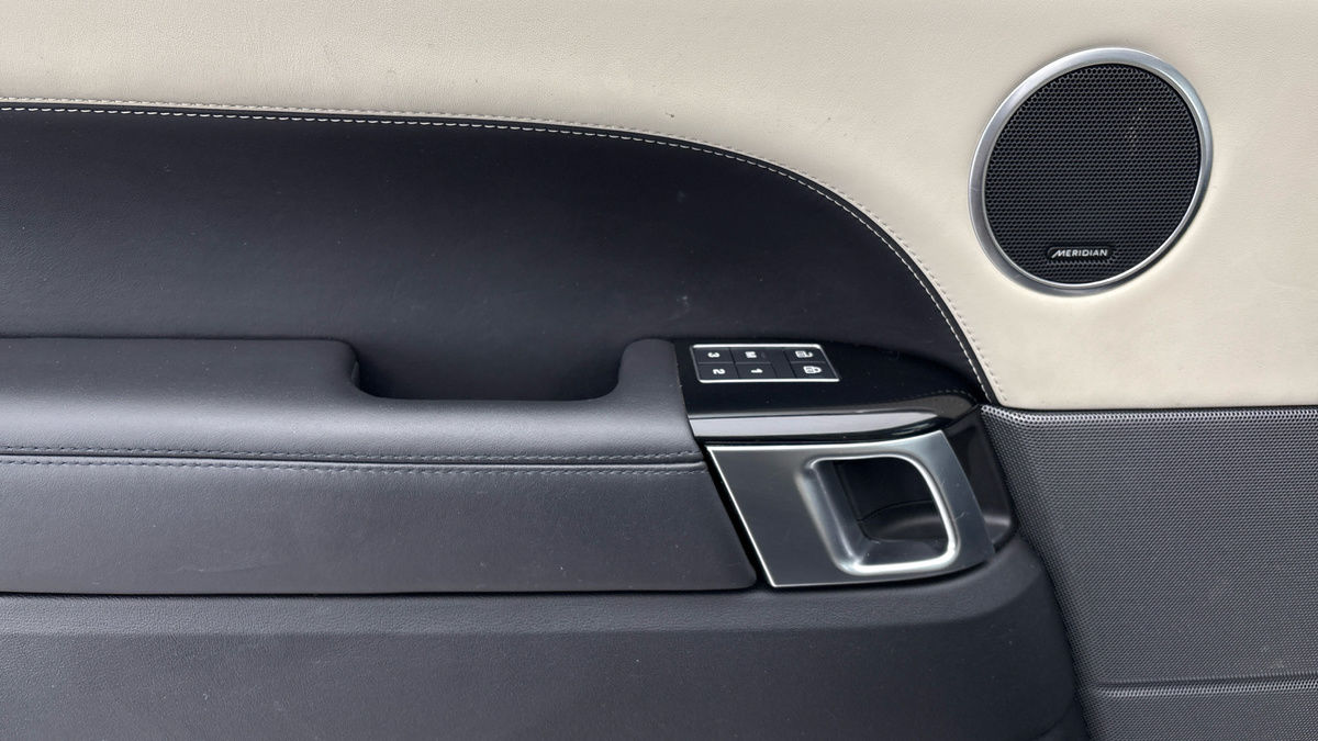 Land Rover Range Rover Sport Image 19