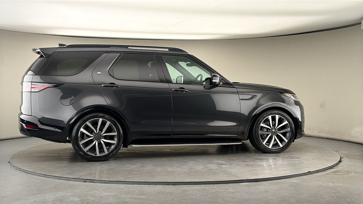 More views of Land Rover Discovery