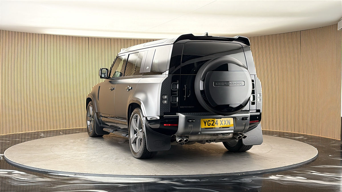 More views of Land Rover Defender 110
