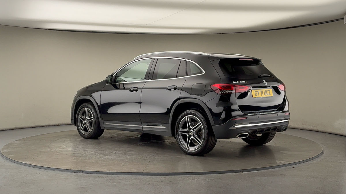 More views of Mercedes-Benz GLA