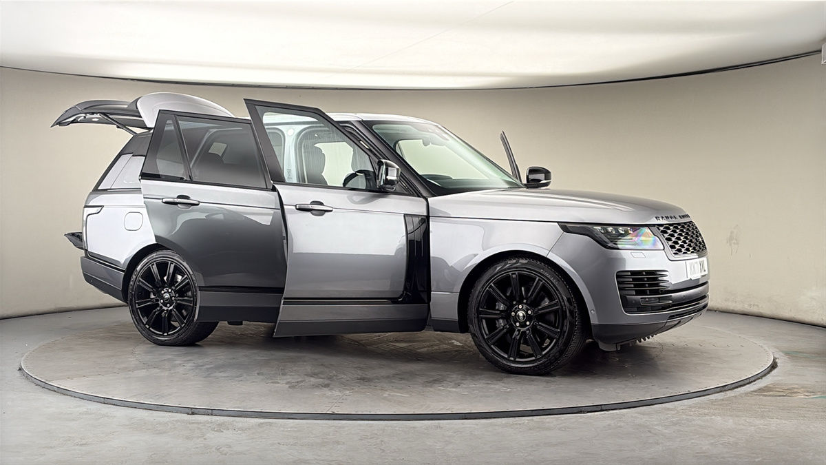 More views of Land Rover Range Rover