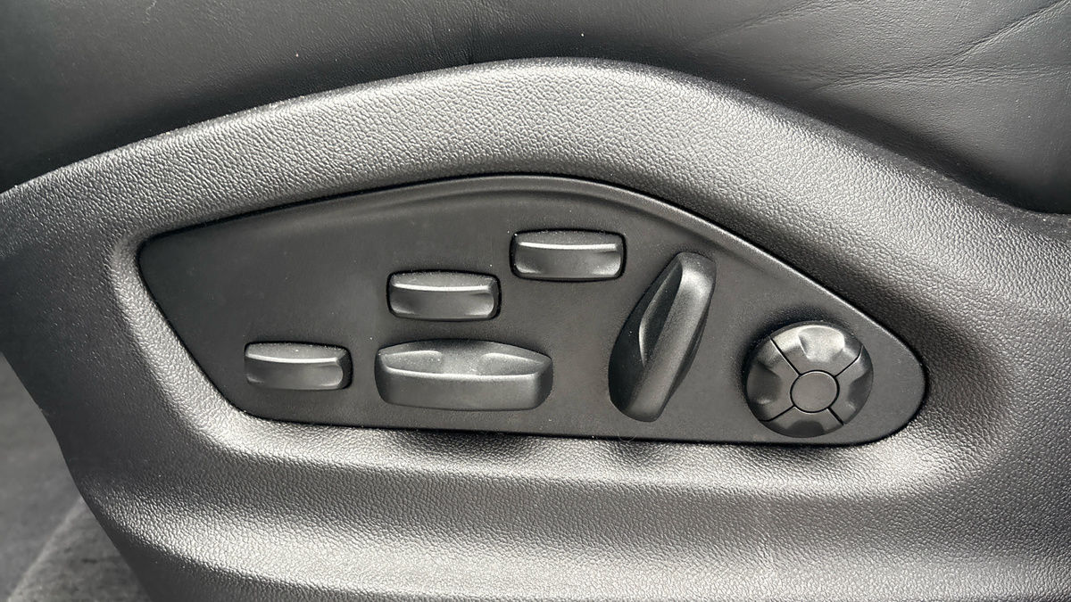 Porsche Cayenne Image 36