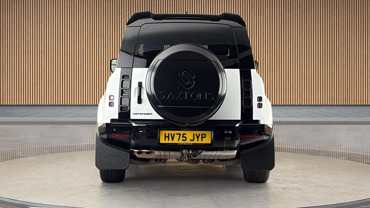 Land Rover Defender 90 Image 4