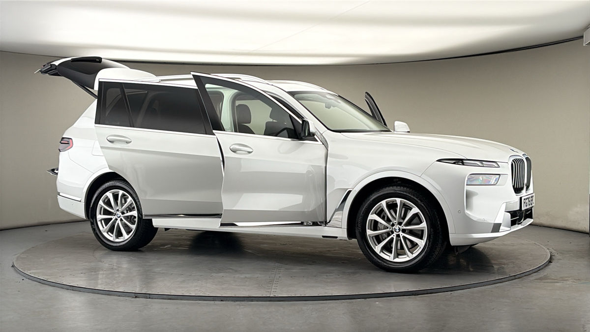 More views of BMW X7