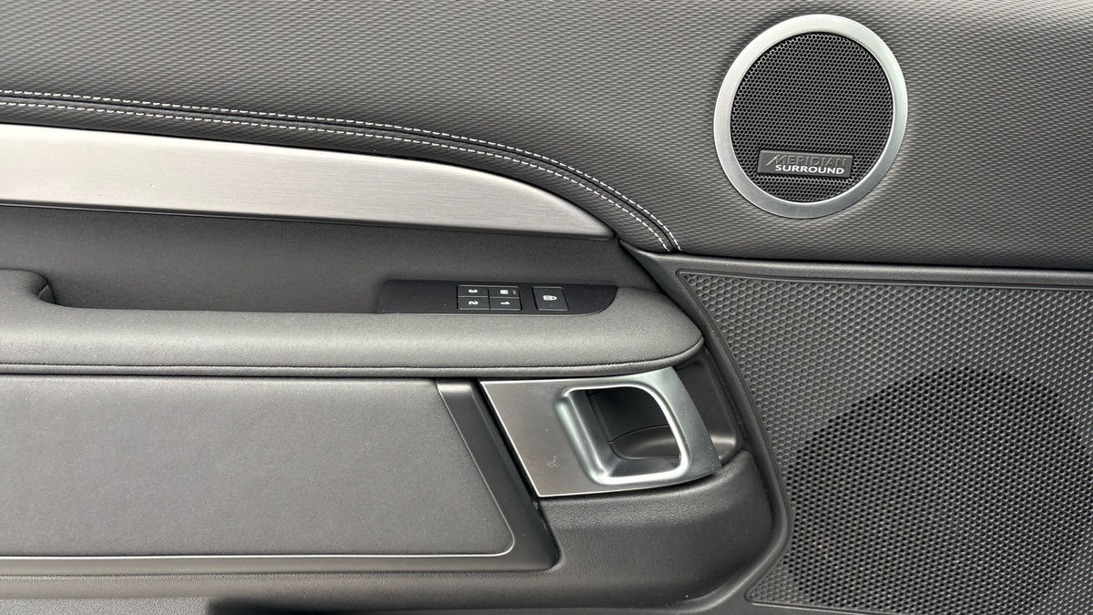 Land Rover Discovery Image 19