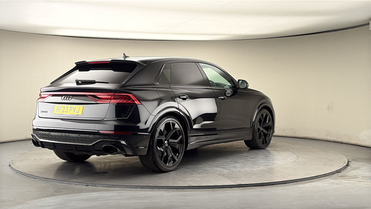 More views of Audi RSQ8