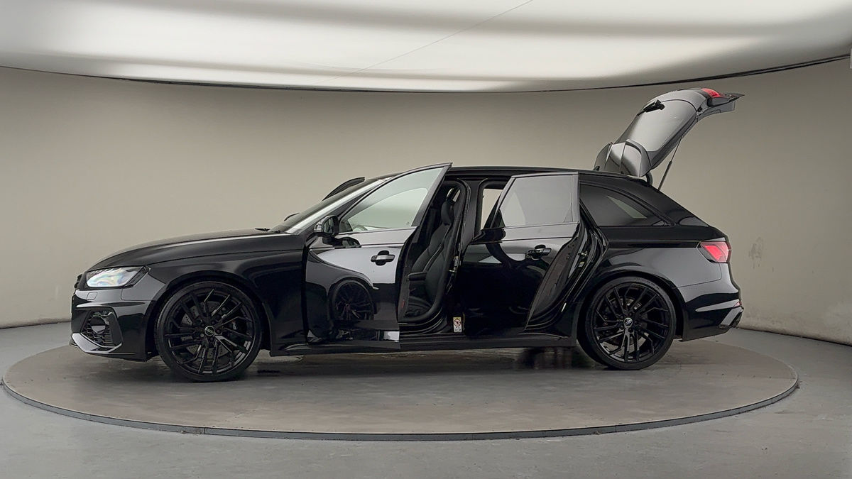 More views of Audi RS4 Avant