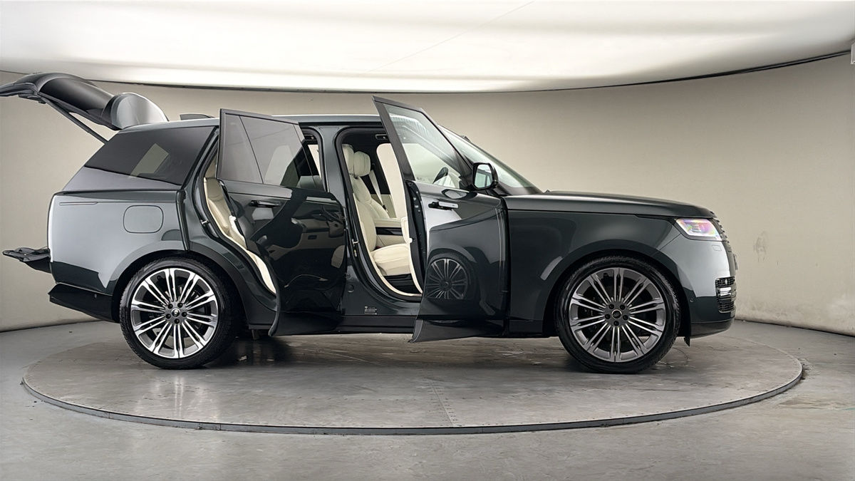 More views of Land Rover Range Rover