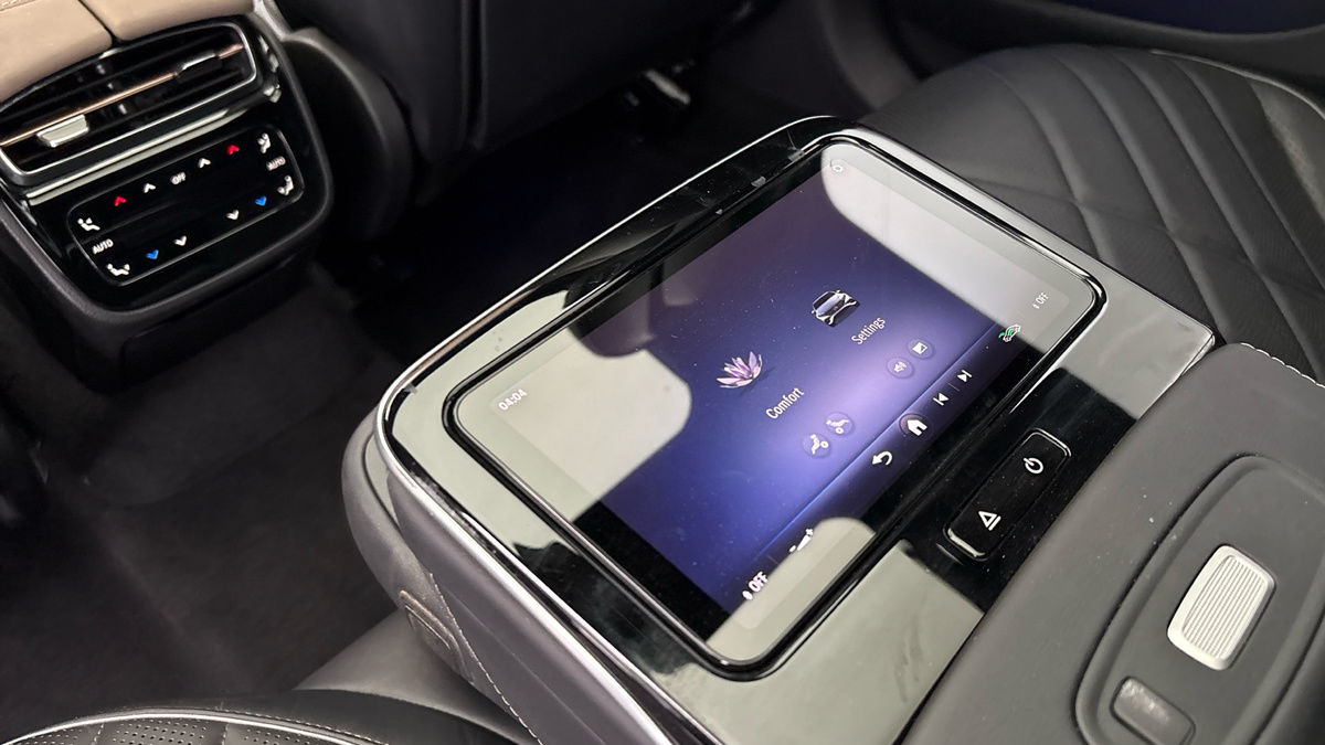 More views of Mercedes-Benz EQS
