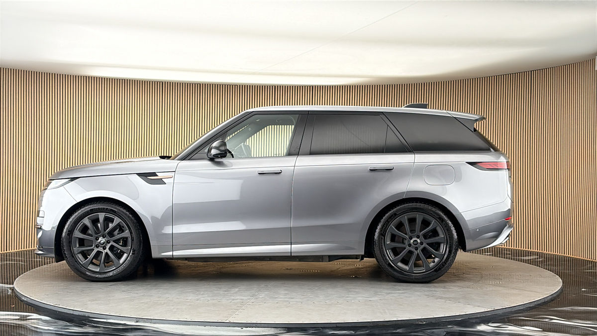 Land Rover Range Rover Sport Image 15