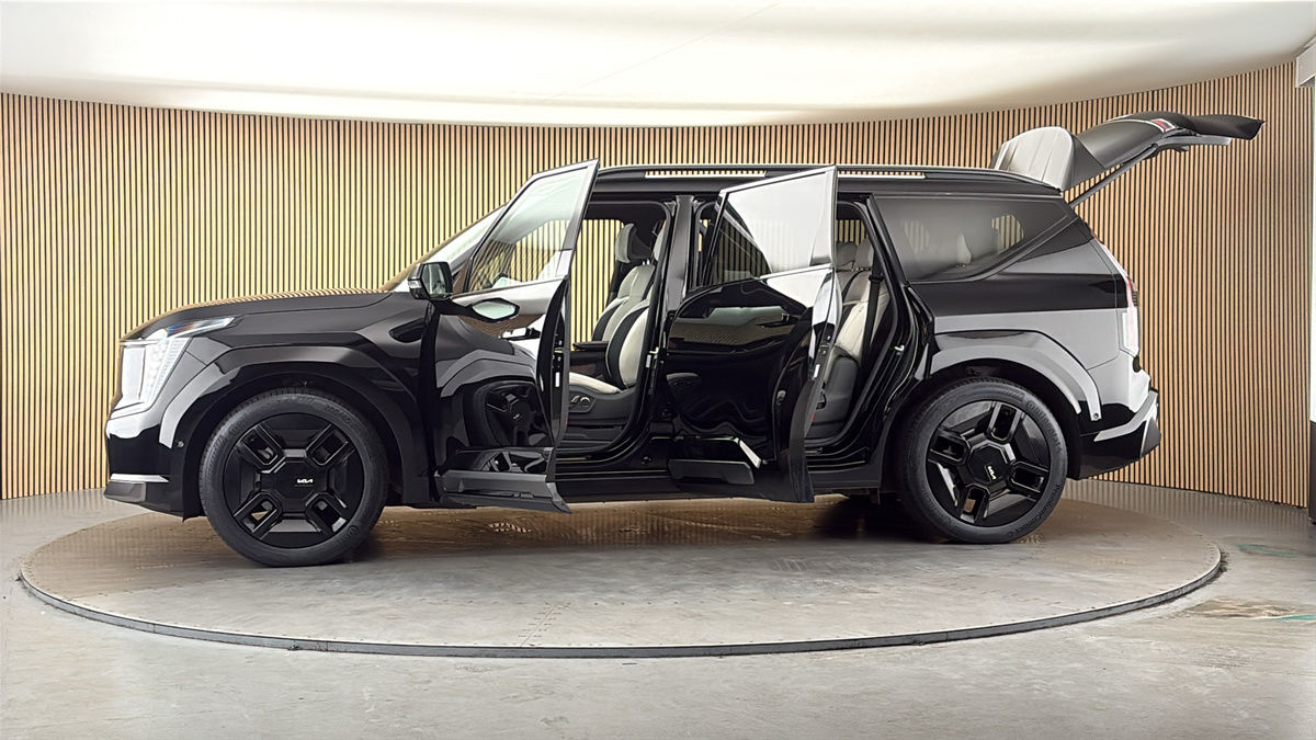 More views of Kia EV9