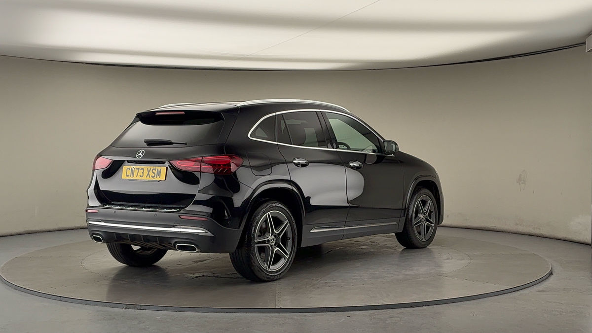 More views of Mercedes-Benz GLA