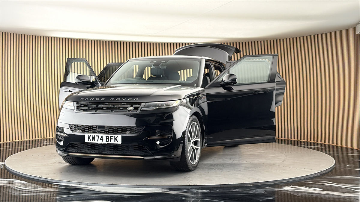 More views of Land Rover Range Rover Sport