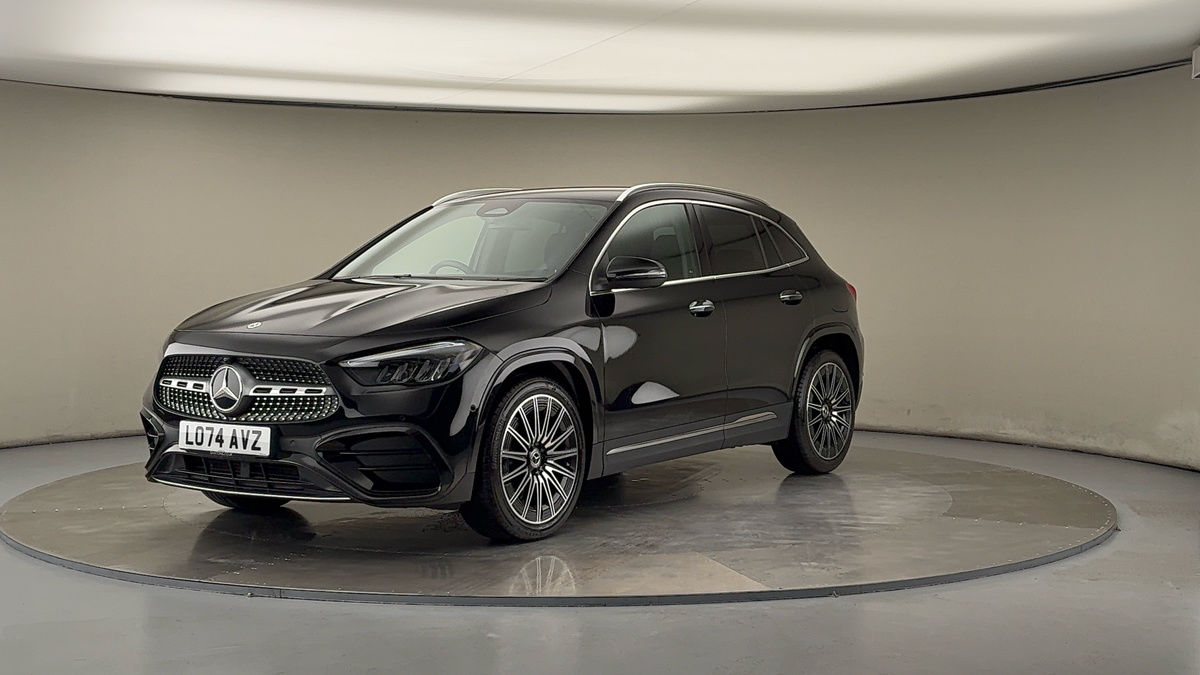 More views of Mercedes-Benz GLA