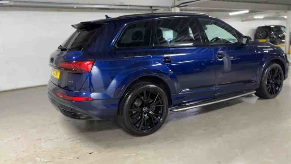 More views of Audi Q7