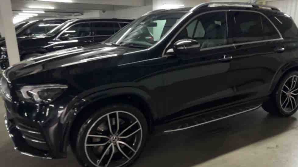 More views of Mercedes-Benz GLE