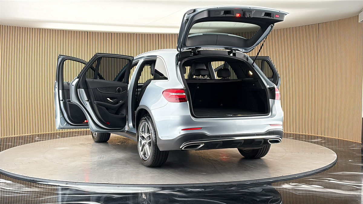 More views of Mercedes-Benz GLC