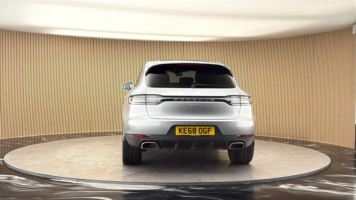 More views of Porsche Macan