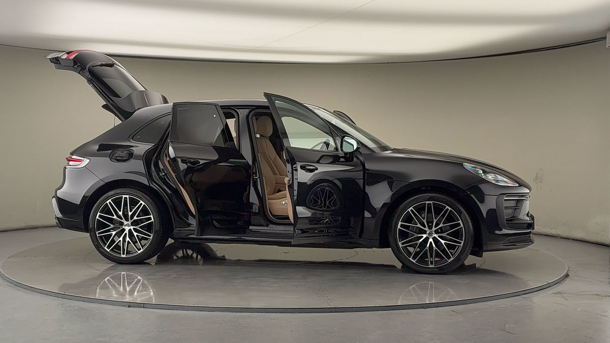 More views of Porsche Macan