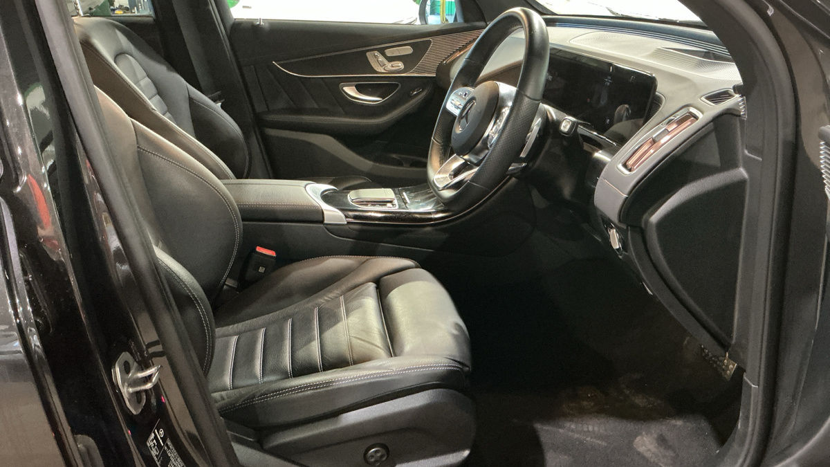 Mercedes-Benz EQC Image 9