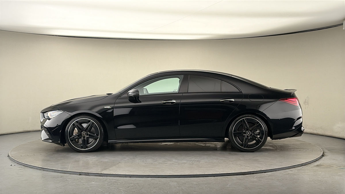 Mercedes-Benz CLA Image 15