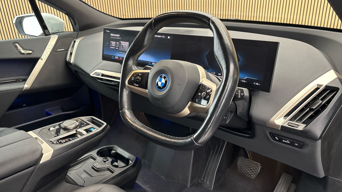 BMW iX Image 5