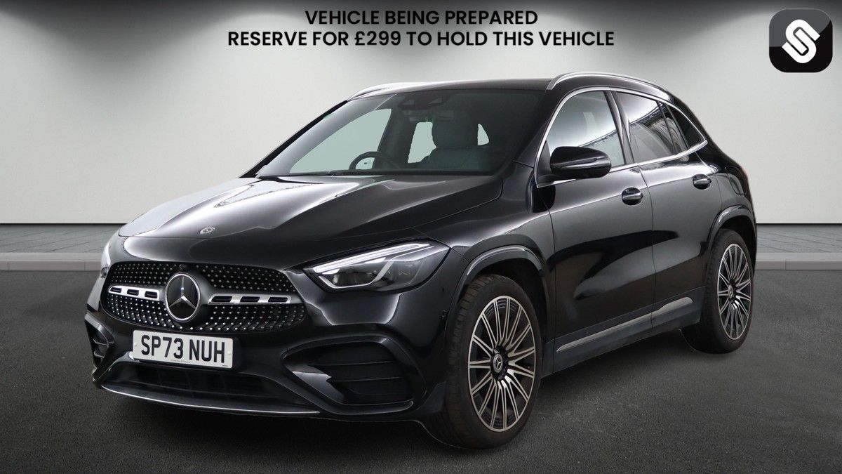 Mercedes-Benz GLA Image 2