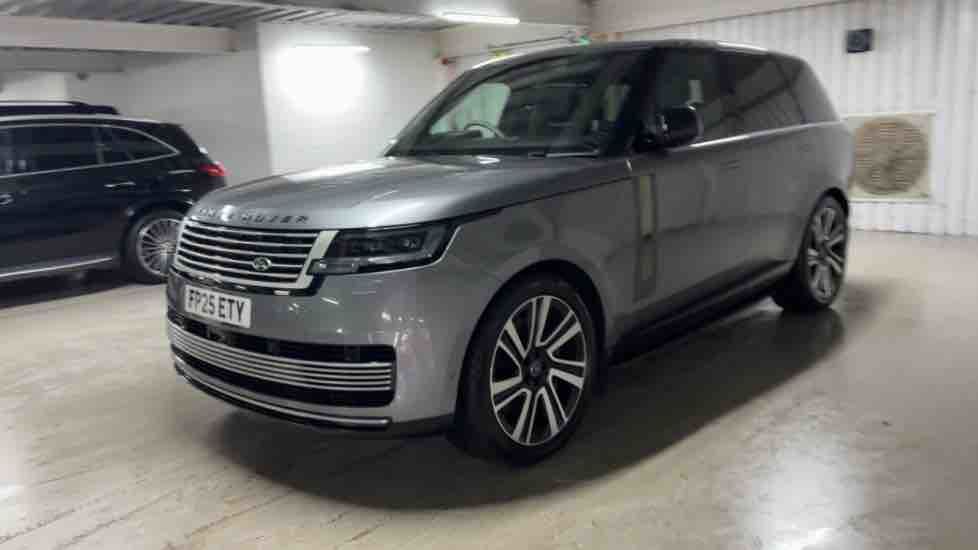 More views of Land Rover Range Rover