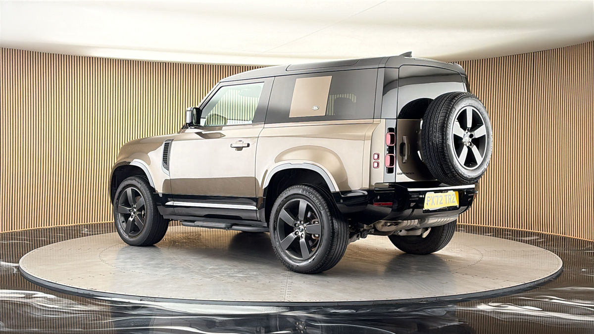 More views of Land Rover Defender 90