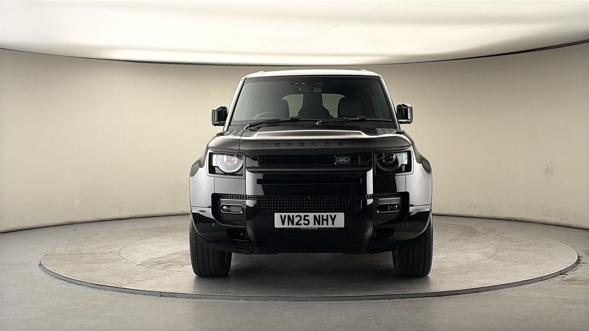 Land Rover Defender 110 Image 3