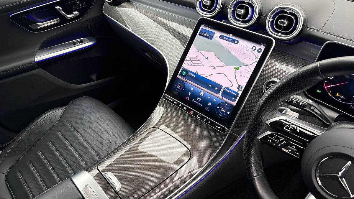 Mercedes-Benz GLC Image 18