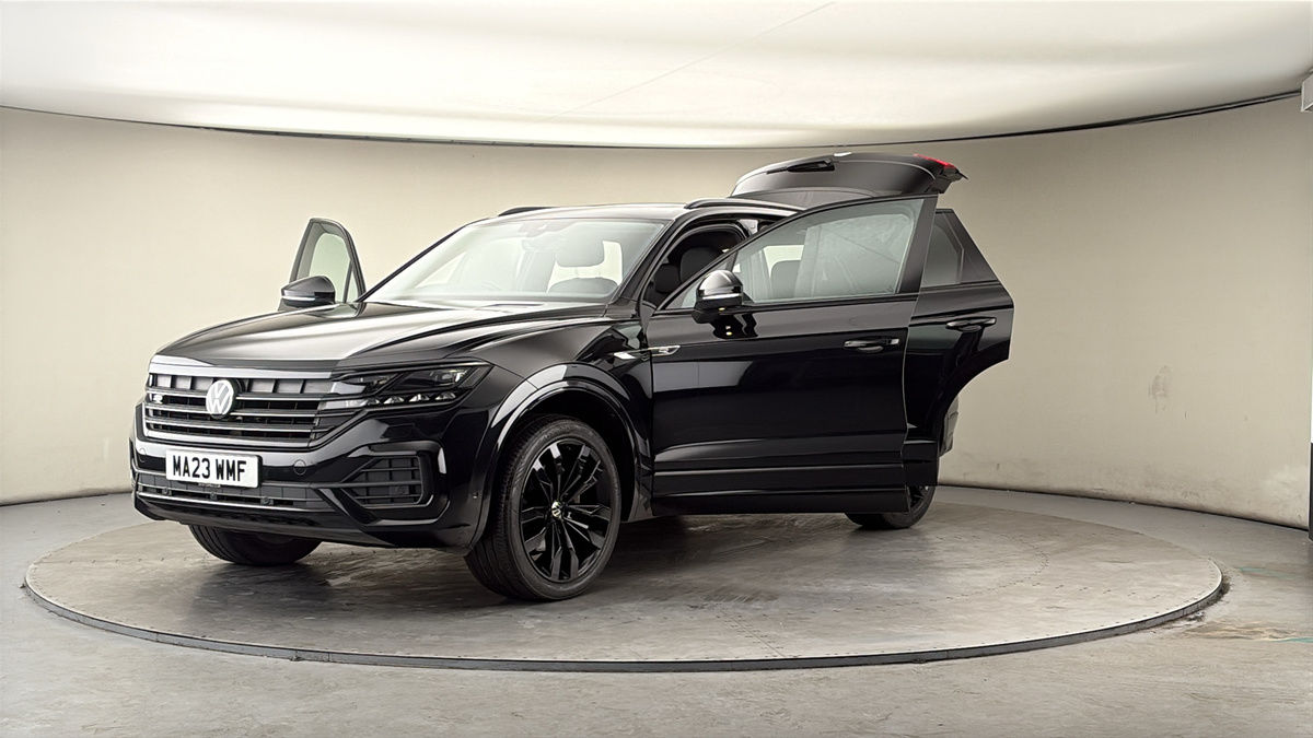 More views of Volkswagen Touareg