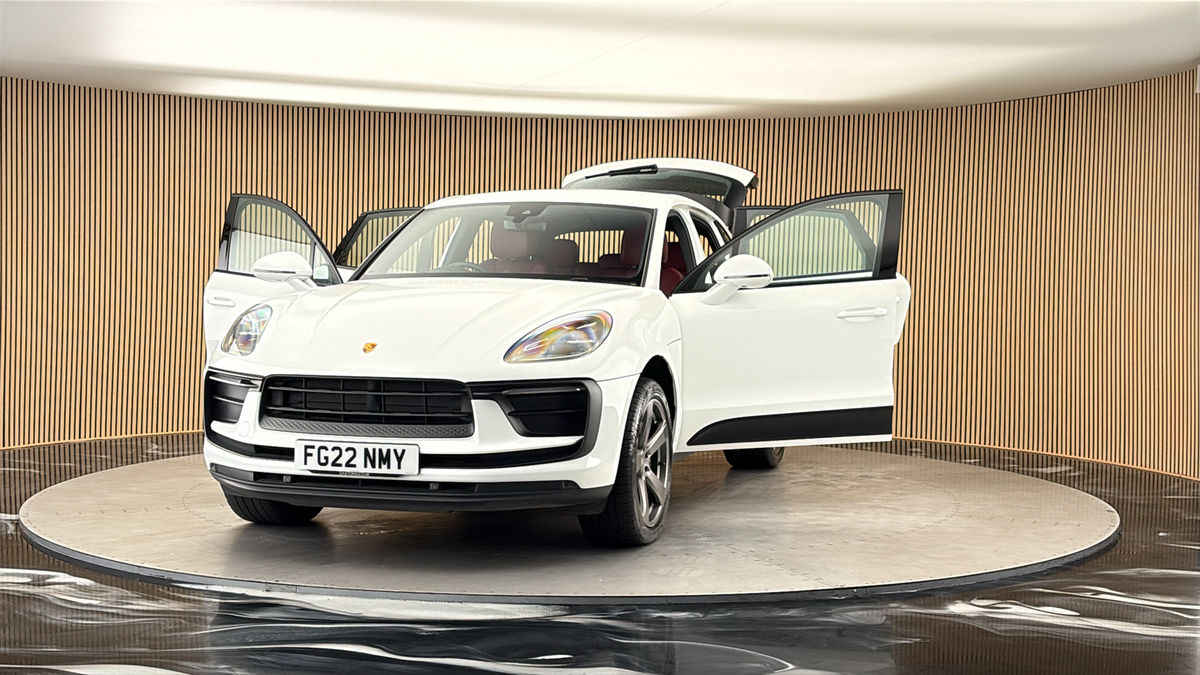 More views of Porsche Macan
