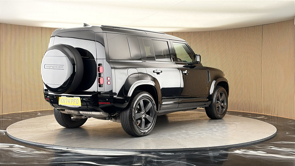 More views of Land Rover Defender 110